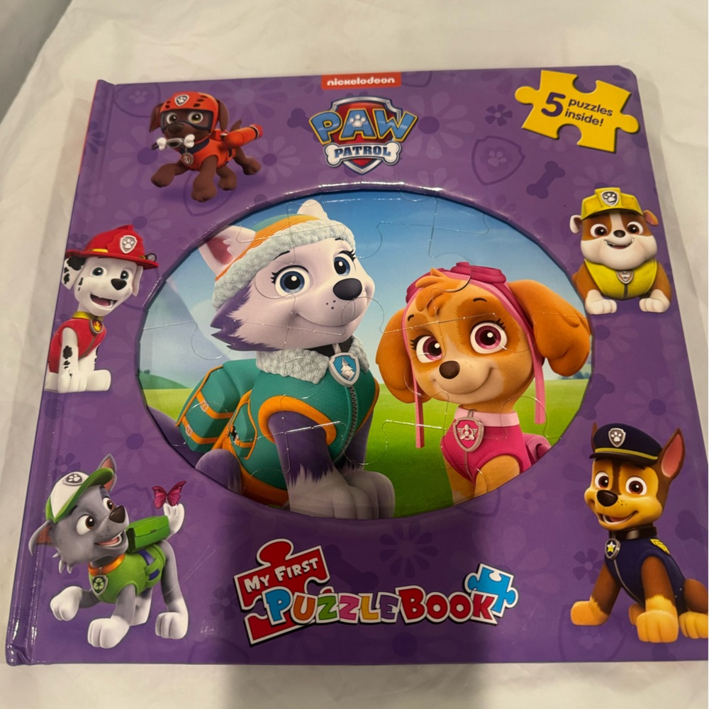 Nickelodeon PAW Patrol Puzzle Book - Purple